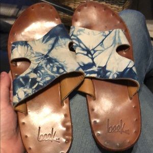 Beek sandals